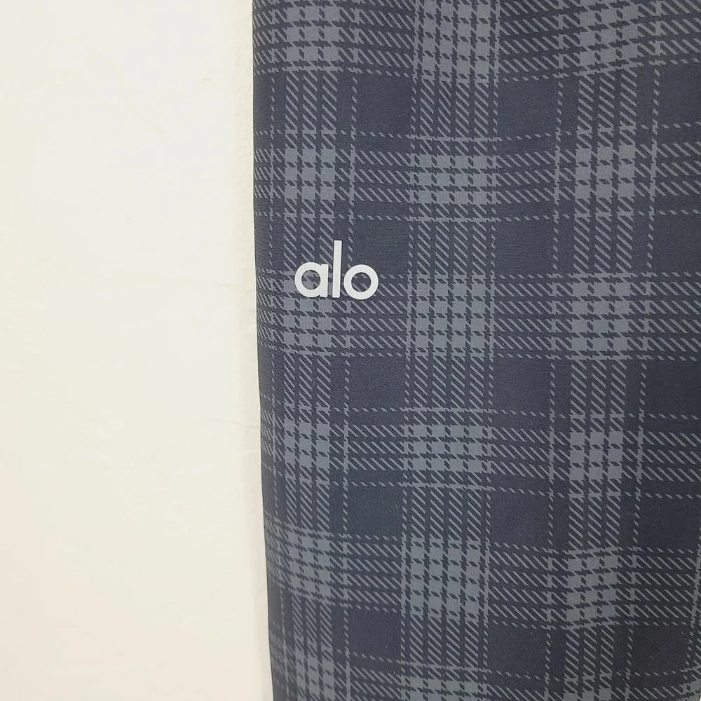 NEW Alo Yoga Occasion Leggings S Black Gray Plaid Reflective Stripe High-Waist - Picture 6 of 9